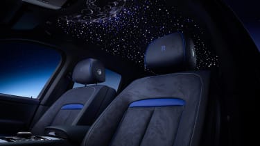 Rolls-Royce Black Badge Cullinan Blue Shadow - seats